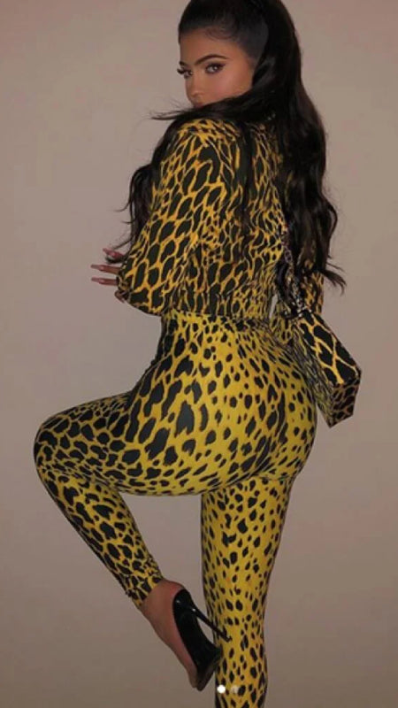 KYLIE JENNER IN MACY MULE BLACK