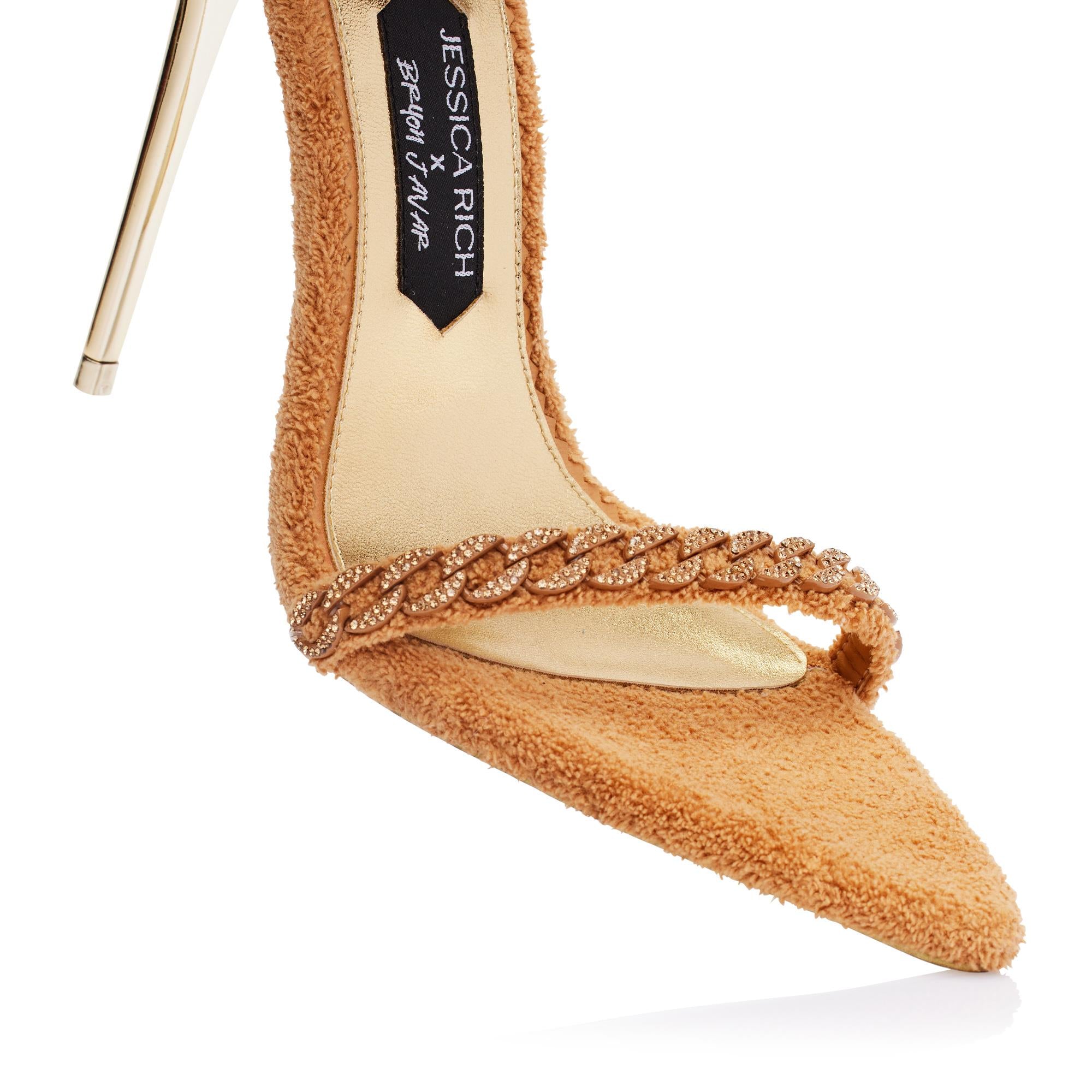 Lisa Sandal | Nude