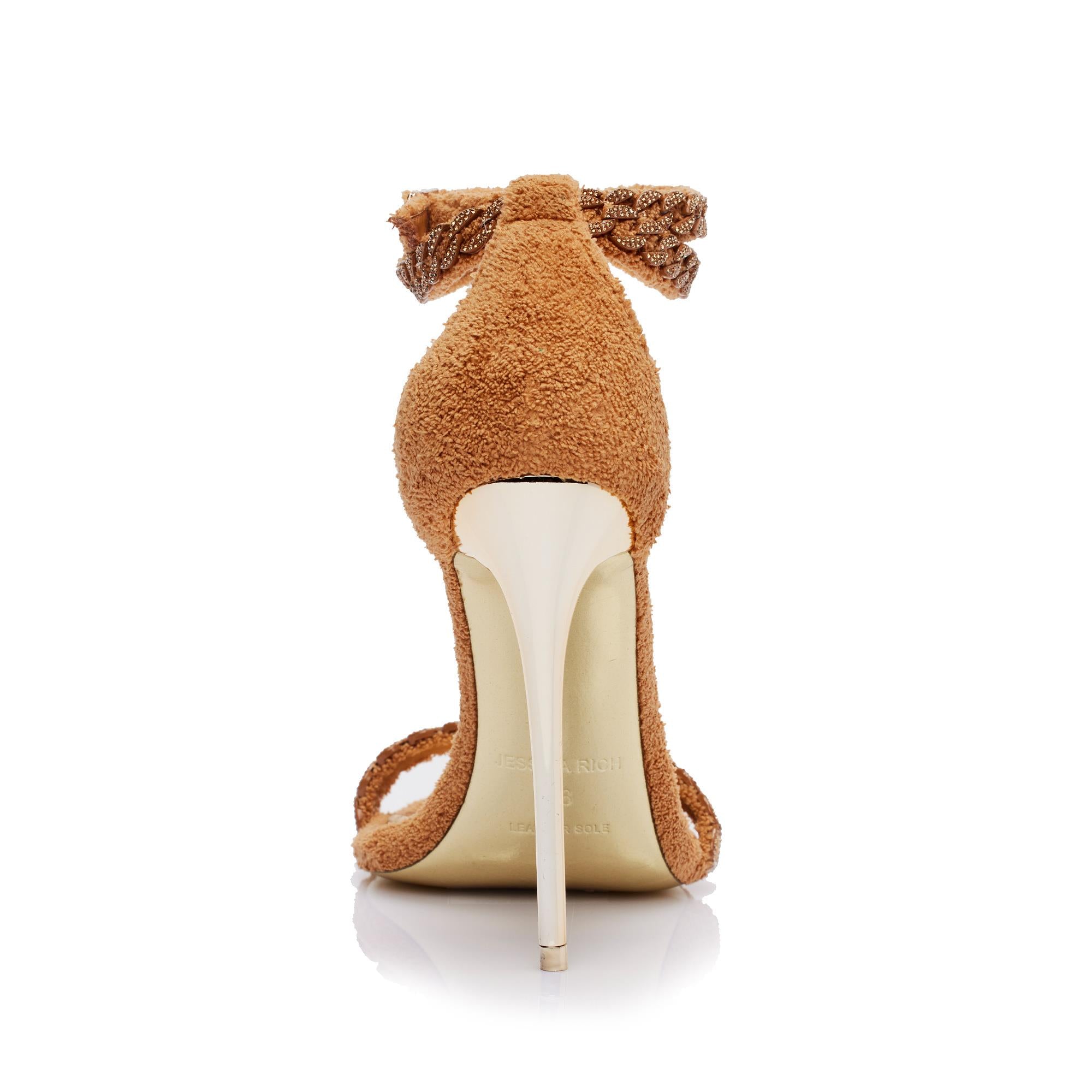 Lisa Sandal | Nude