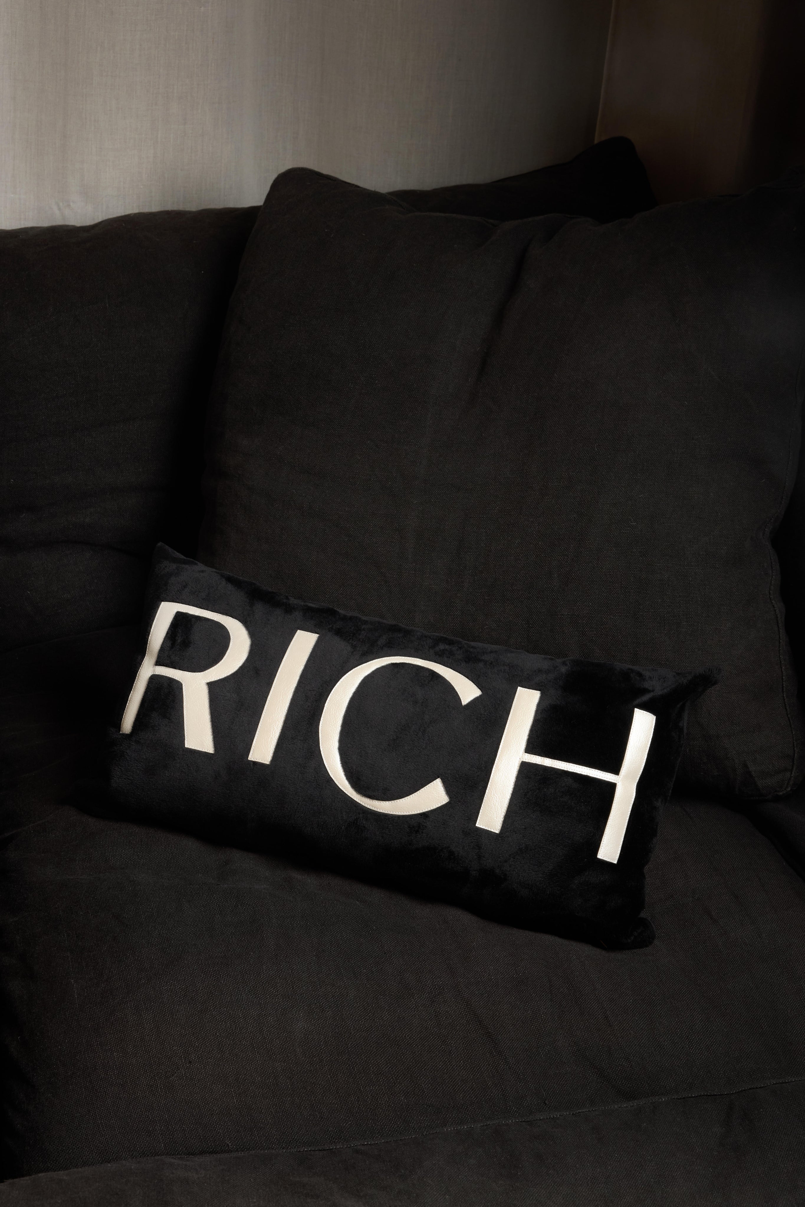 RICH PILLOW